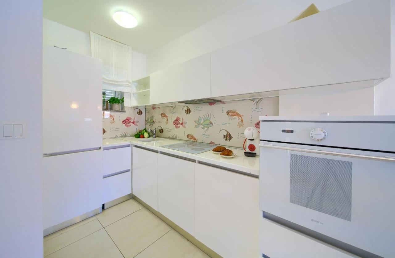 Apartments Aster Malinska Esterno foto
