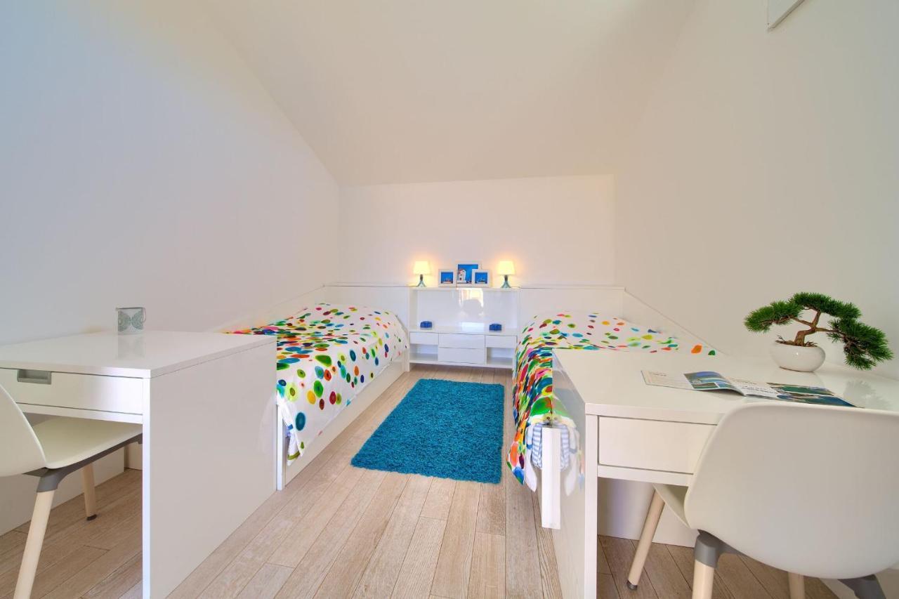 Apartments Aster Malinska Esterno foto