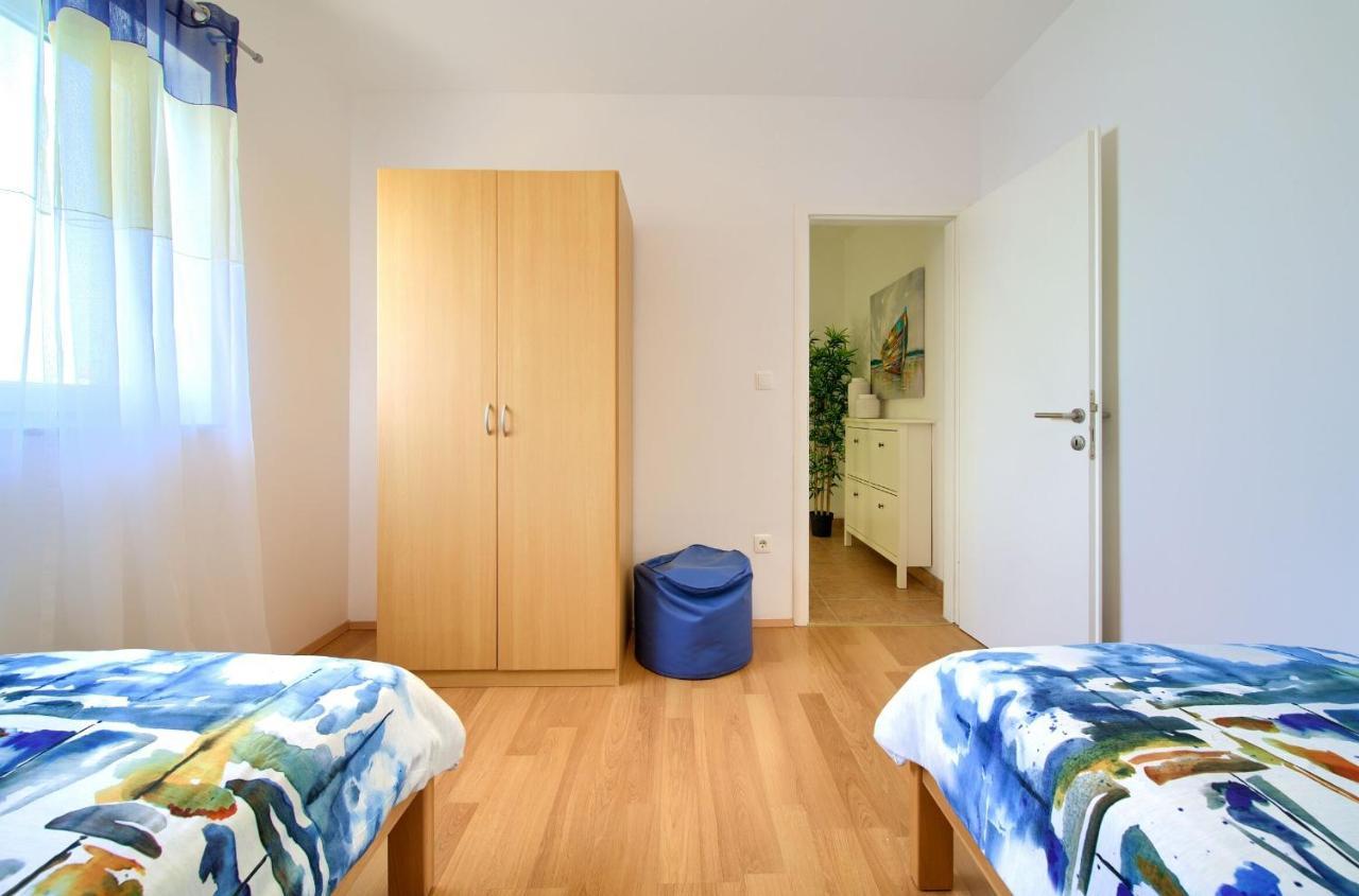 Apartments Aster Malinska Esterno foto