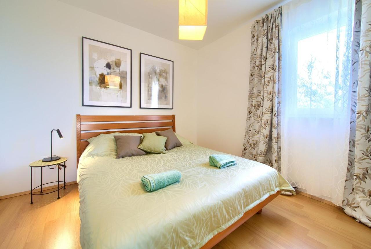 Apartments Aster Malinska Esterno foto